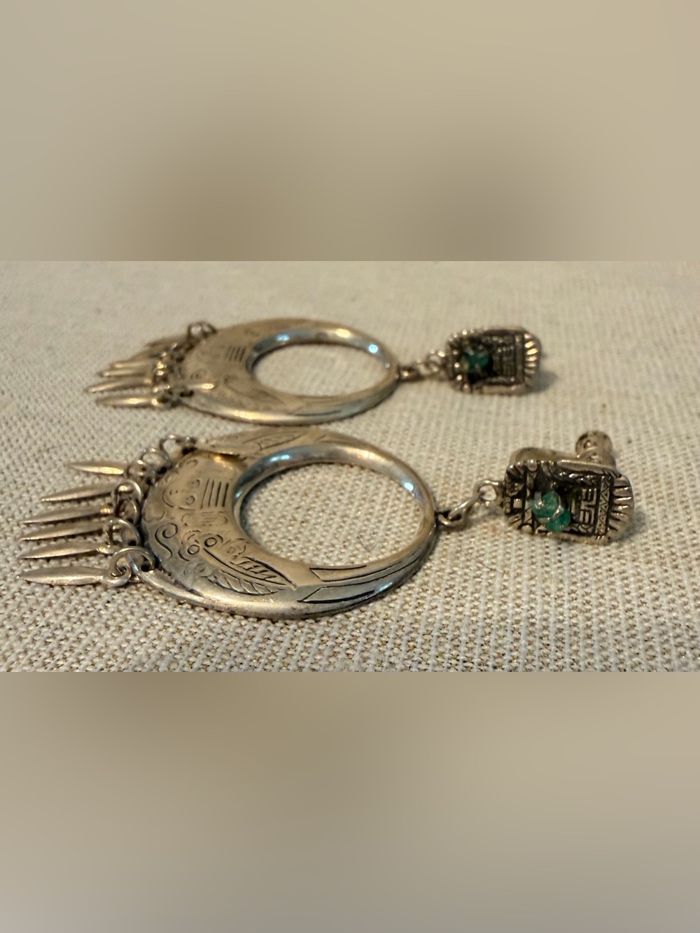 Vintage Mid-Century Columbia C900 Coin Silver Tribal Crescent Dangle Earrings